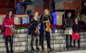 Najpiękniejsze polskie i niemieckie kolędy zabrzmiały w kościele św. Jacka (12)