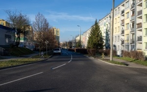 Odblaskowe sylwetki pieszych przy sugerowanym przejściu przy ul. Wyzwolenia