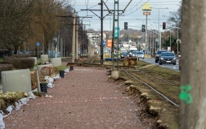 Trwa przebudowa torowiska tramwajowego na Stroszek (2)