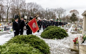 Pod obeliskiem na cmentarzu przy ul. Staffa upamiętniono dzisiaj 122 ofiary tragicznego wybuchu pyłu węglowego w KWK Rozbark (3)