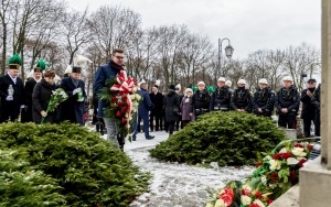 Pod obeliskiem na cmentarzu przy ul. Staffa upamiętniono dzisiaj 122 ofiary tragicznego wybuchu pyłu węglowego w KWK Rozbark (11)
