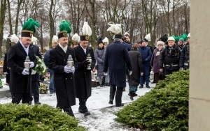 Pod obeliskiem na cmentarzu przy ul. Staffa upamiętniono dzisiaj 122 ofiary tragicznego wybuchu pyłu węglowego w KWK Rozbark (13)