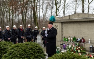 Pod obeliskiem na cmentarzu przy ul. Staffa upamiętniono dzisiaj 122 ofiary tragicznego wybuchu pyłu węglowego w KWK Rozbark (18)