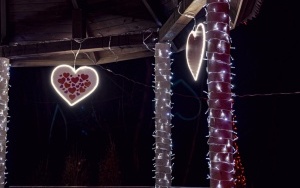 Walentynkowa iluminacja na Górze Miłości  (10)
