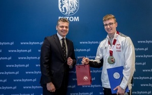 Prezydent pogratulował bytomskim karatekom sukcesów w mistrzostwach świata (6)