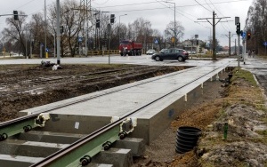 Trwa przebudowa torowiska tramwajowego z centrum do zajezdni w Stroszku (7)