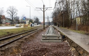 Trwa przebudowa torowiska tramwajowego z centrum do zajezdni w Stroszku (9)