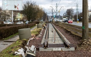 Trwa przebudowa torowiska tramwajowego z centrum do zajezdni w Stroszku (12)