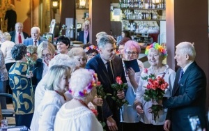  Prezydent Bytomia spotkał się z seniorkami z okazji Dnia Kobiet (12)