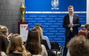Prezydent przekazał hokeistkom Polonii Bytom 50 tys. zł  (2)