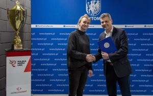 Prezydent przekazał hokeistkom Polonii Bytom 50 tys. zł  (6)
