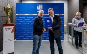 Prezydent przekazał hokeistkom Polonii Bytom 50 tys. zł  (14)