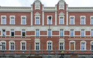 Odnowiona kamienica przy ul. Piłsudskiego 34-36 (1)