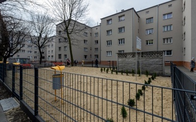 Wyremontowane budynki i podwórka w kwartale ulic: Katowickiej, Głębokiej, Matejki  (2)