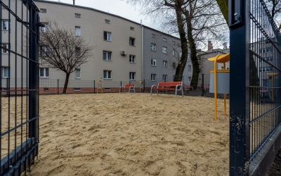 Wyremontowane budynki i podwórka w kwartale ulic: Katowickiej, Głębokiej, Matejki  (11)