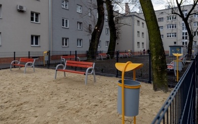 Wyremontowane budynki i podwórka w kwartale ulic: Katowickiej, Głębokiej, Matejki  (12)
