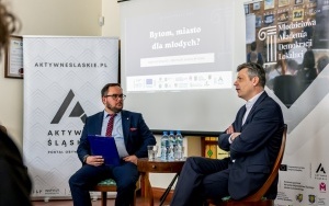 Prezydent Bytomia rozmawiał z młodzieżą o perspektywach rozwoju miasta  (6)