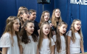 Znamy laureatów Wojewódzkiego Konkursu Mickiewiczowskiego, który odbył się w Szkole Podstawowej nr 9 im. Adama Mickiewicza w Bytomiu (7)