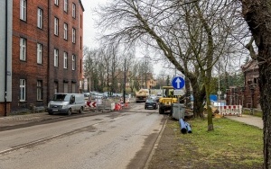 Trwają prace związane z przebudową torowiska i układu drogowego ul. Piekarskiej (5)