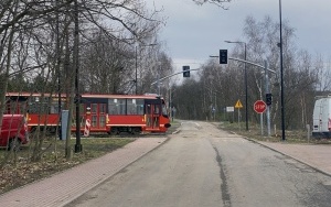 Trwa przebudowa linii tramwajowej na Stroszek. Ruszają przebudowy przejazdów tramwajowych (6)