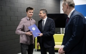 Prezydent Bytomia pogratulował mistrzostwa Polski młodym hokeistom Polonii Bytom [ (13)