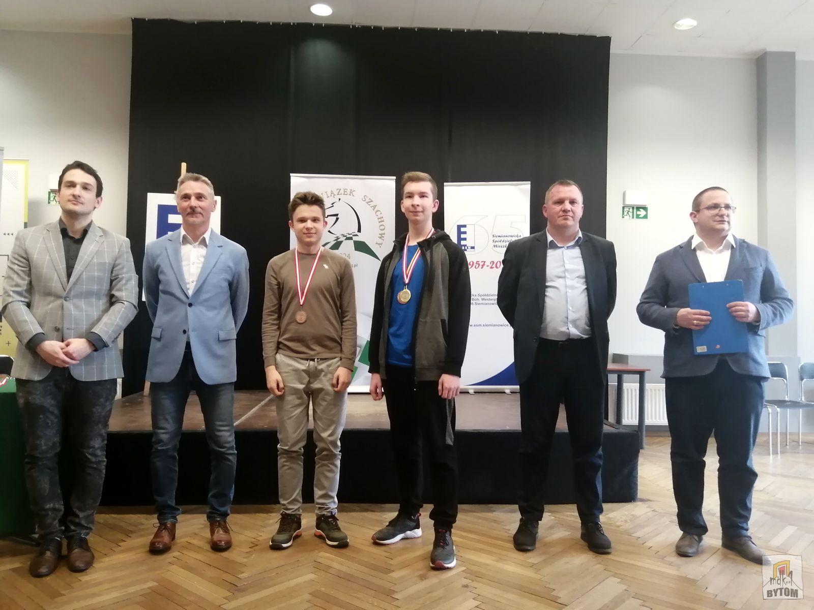 Drużyna szachistów z Młodzieżowego Domu Kultury nr 1 w Bytomiu wywalczyła brązowy medal