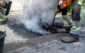 Rusza kolejny etap łatania dziur w drogach po zimie (4)