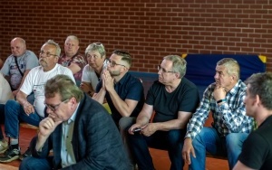 Spotkanie z mieszkańcami w sprawie koncepcji budowy drogi na ul. Wiejskiej (11)