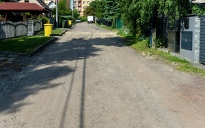 Szutrowe ulice Łączna i Mikołaja w Rozbarku zostaną wyasfaltowane (9)
