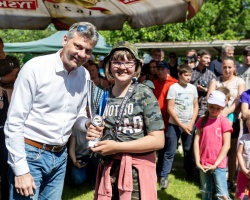 Zawody wędkarskie z okazji Dnia Dziecka (1)