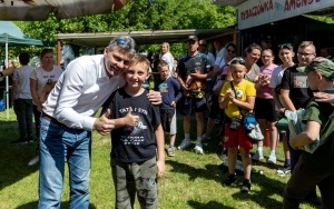 Zawody wędkarskie z okazji Dnia Dziecka (7)