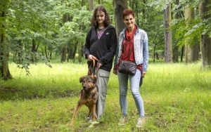 Rodzinny spacer z podopiecznymi Schroniska dla bezdomnych zwierząt (5)