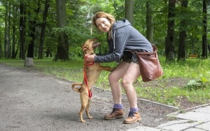 Rodzinny spacer z podopiecznymi Schroniska dla bezdomnych zwierząt (12)