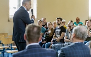Prezydent Bytomia Mariusz Wołosz spotkał się z rodzicami młodych piłkarzy GKS Rozbark Bytom [ (4)