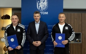 Gratulacje dla pięściarzy i trenerów Bytomskiej Akademii Boksu  (1)