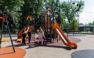 Nowe place zabaw w Bobrku już otwarte (11)