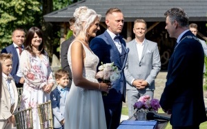 Małżeńska przysięga pod gołym niebem (2)