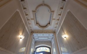 Piękno wnętrz bytomskich kamienic. Ich architektura zapiera dech w piersiach