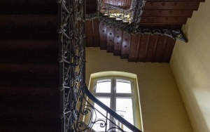 Piękno wnętrz bytomskich kamienic. Ich architektura zapiera dech w piersiach