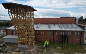 Na terenie Centrum Sportów Wspinaczkowych i Siłowych powstaje najwyższa w Polsce ściana zewnętrzna do wspinaczki (6)