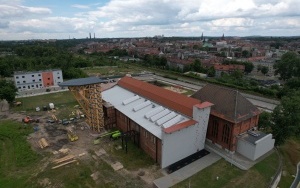 Na terenie Centrum Sportów Wspinaczkowych i Siłowych powstaje najwyższa w Polsce ściana zewnętrzna do wspinaczki (4)