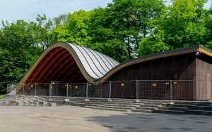 Trwa modernizacja Amfiteatru w Parku Miejskim (1)