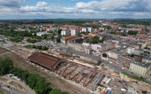 Trwa piaskowanie i wzmocnienie historycznej hali peronowej dworca PKP (4)