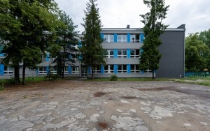 Budynek Szkoły Podstawowej Specjalnej nr 2 przy ul. Arki Bożka przeszedł termomodernizację  (4)