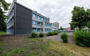 Budynek Szkoły Podstawowej Specjalnej nr 2 przy ul. Arki Bożka przeszedł termomodernizację  (7)