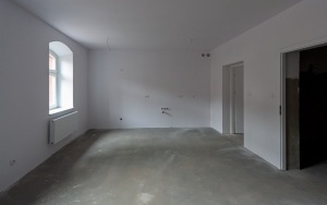 Rewitalizacja Kolonii Zgorzelec - wyremonotwane wnętrza budynków (1)