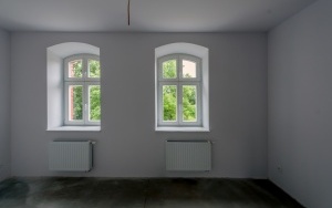 Rewitalizacja Kolonii Zgorzelec - wyremonotwane wnętrza budynków (8)