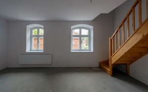 Rewitalizacja Kolonii Zgorzelec - wyremonotwane wnętrza budynków (10)
