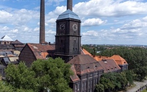 Remont dachu wieży wodno-zegarowej EC Szombierki zakończony (1)