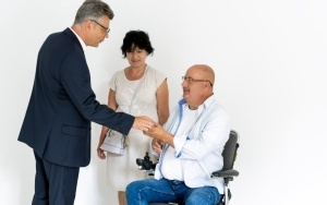 Przekazanie kluczy lokatorom wyremontowanego budynku przy ul. Siemianowickiej 29 (9)